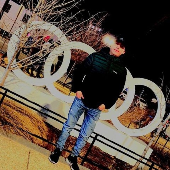 Profile Picture of Migue Havertz (@hernandez123son) on Poshmark