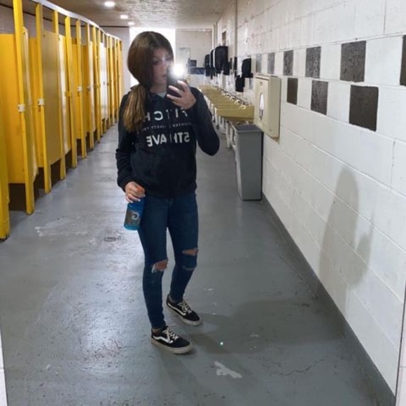 Profile Picture of Katie Kellnhofer (@katiekellnhofer) on Poshmark