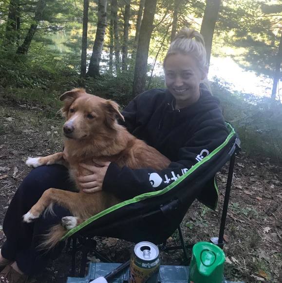 Profile Picture of Taylor Zilles (@tzilles) on Poshmark