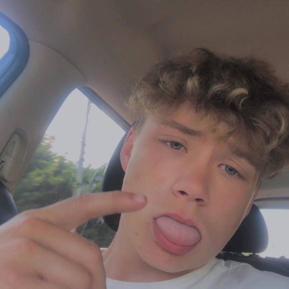Profile Picture of Caleb Lister (@dennis22355) on Poshmark