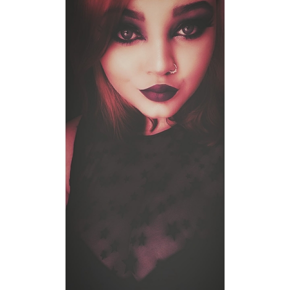 Profile Picture of Megan Mohr (@squanana) on Poshmark