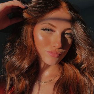 Profile Picture of Carly Robinette (@carlyrobinette) on Instagram