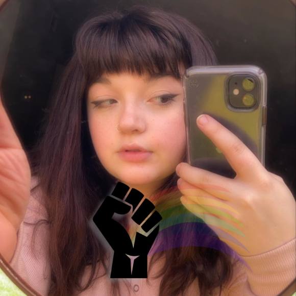 Profile Picture of Cameron Barry (@cbarr98) on Poshmark