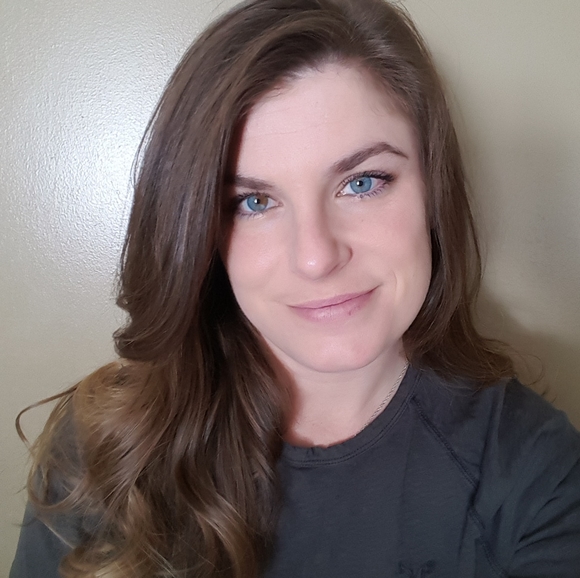 Profile Picture of Casey Blessel (@caseylee84) on Poshmark