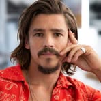 Profile Picture of Adrian Vale (@Adrian-Vale) on Facebook