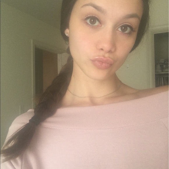 Profile Picture of Mary Duggan (@mary7113) on Poshmark