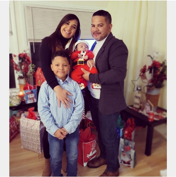 Profile Picture of Bea Ramirez (@beasamayoa) on Poshmark