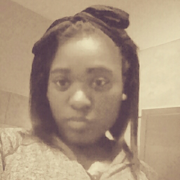 Profile Picture of Whitney Briskey (@whitneycb93) on Poshmark