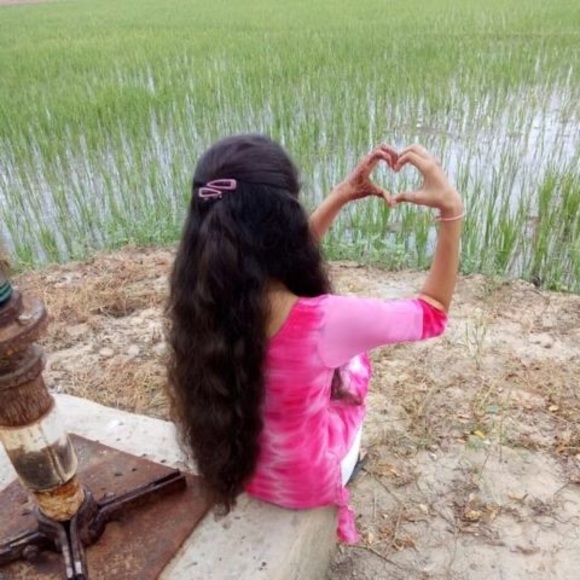 Profile Picture of Ruchi Patel (@patelruchi1233) on Poshmark