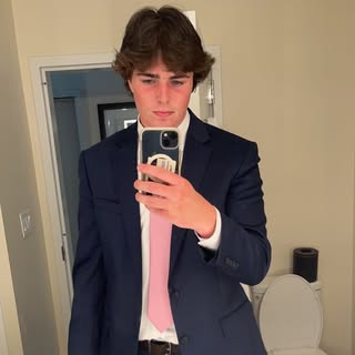 Profile Picture of Shawn (@shawnroche_) on Instagram