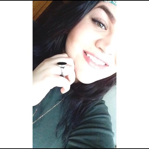 Shandi Lindler - Poshmark Profile Picture of Shandi Lindler (@okshandi) on Poshmark