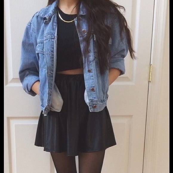 Profile Picture of Adriana Clayton (@adrianaxx) on Poshmark
