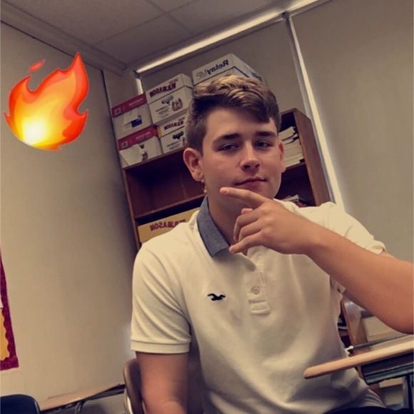 Profile Picture of Tommy Alexander (@tommyalexander) on Poshmark