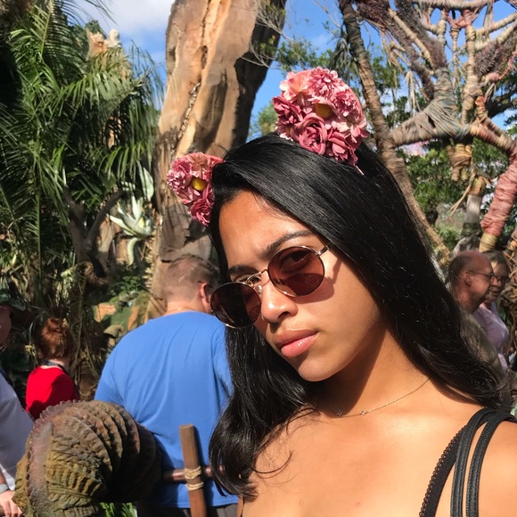 Profile Picture of Angelica Makoski (@orientallove) on Poshmark