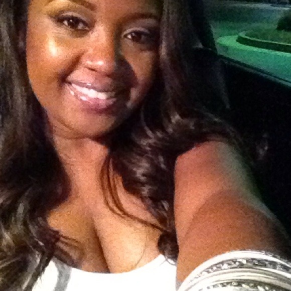 Profile Picture of Sian Epps (@siannishoes) on Poshmark