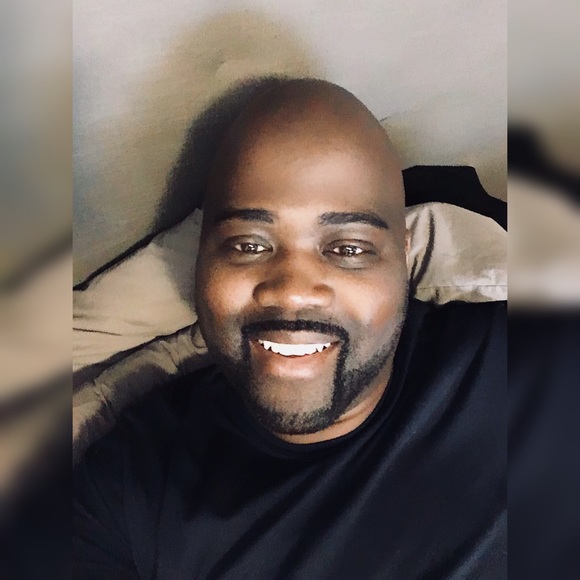 Profile Picture of Richard Hendricks (@rich_papi) on Poshmark