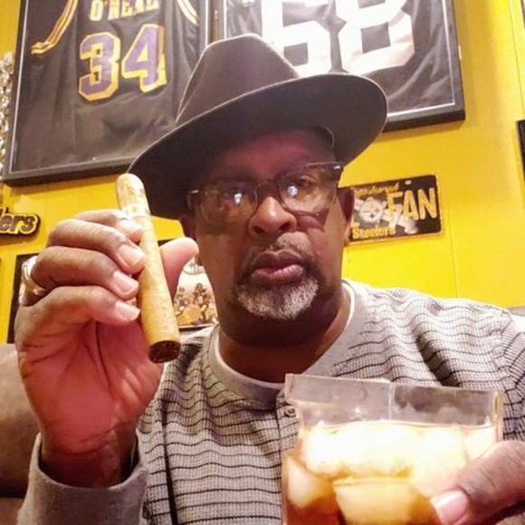 Profile Picture of John Mathis (@johnmathis705) on Poshmark