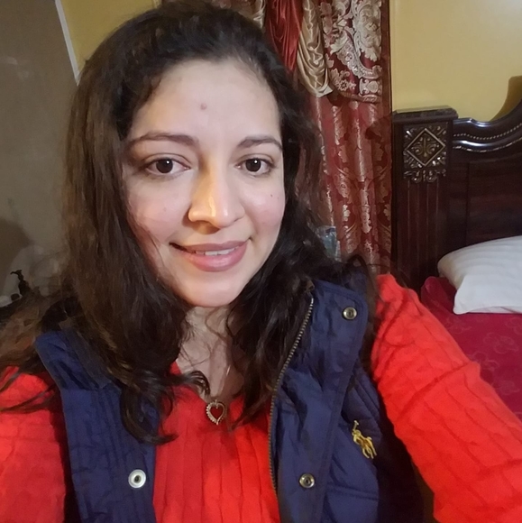 Erika Berganza - Poshmark Profile Picture of Erika Berganza (@erikaberganza) on Poshmark