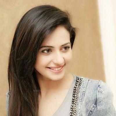 Profile Picture of Liza Shah (@lizashah28) on Twitter