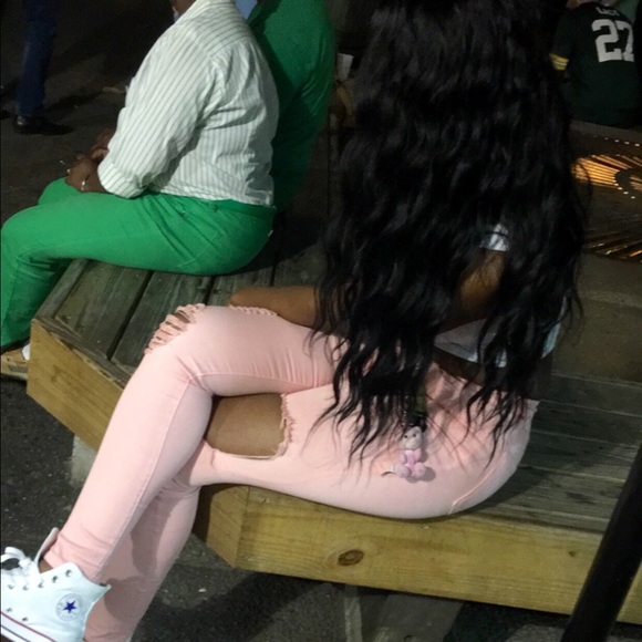 Profile Picture of Robin Bryan (@robinn_bryan) on Poshmark