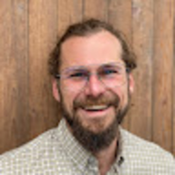 Profile Picture of Aaron Sinnard (@airlife99) on Poshmark