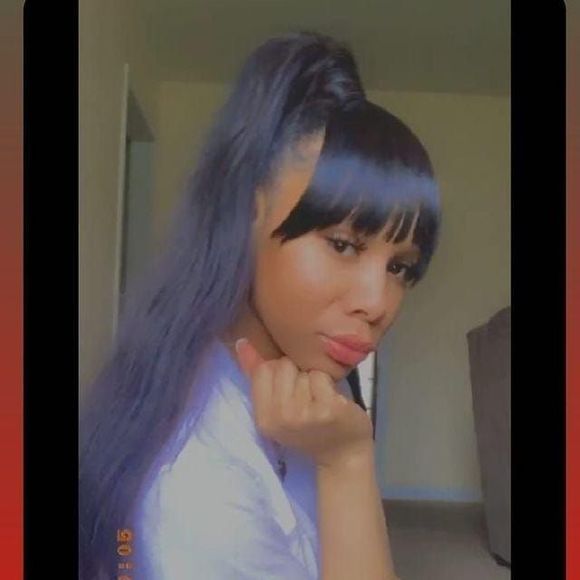 Profile Picture of Alexis Windon (@alexiswindon) on Poshmark