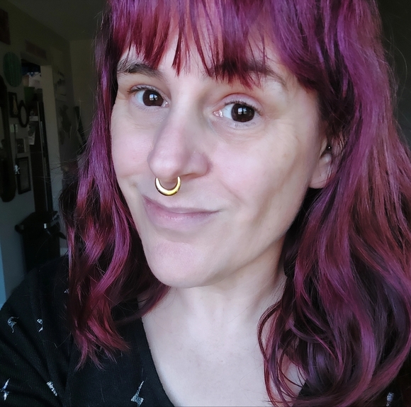 Profile Picture of Shawna Grant (@highspirits33) on Poshmark