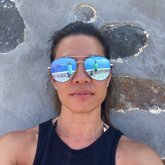 Profile Picture of Maria Vassilakis (@mevassilakis) on Poshmark
