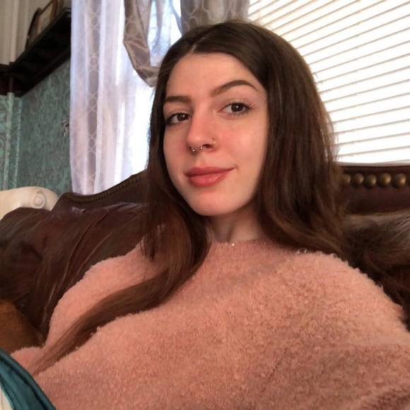 Profile Picture of Jeanette Abbene (@jshazam) on Poshmark