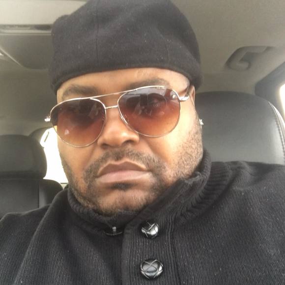 Profile Picture of Shawn Malone (@shawn_malone) on Poshmark