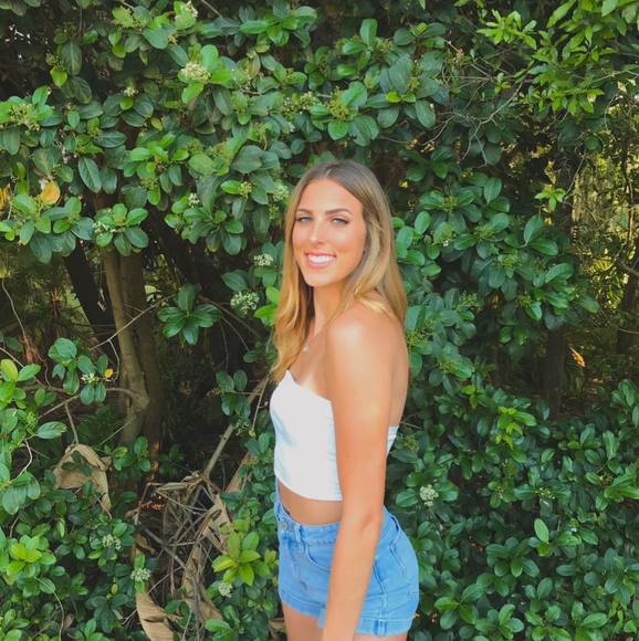 Profile Picture of Maggie Trgo (@maggietrgo) on Poshmark