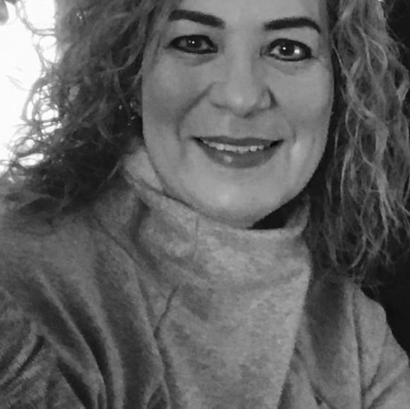 Profile Picture of Yolanda Hinojos (@yolandahinojos) on Poshmark