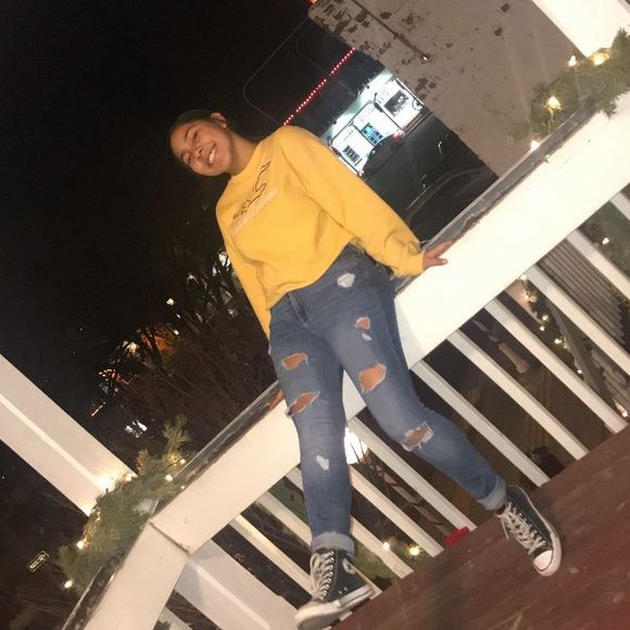 Profile Picture of Karime Ramirez (@karimeeee03) on Poshmark