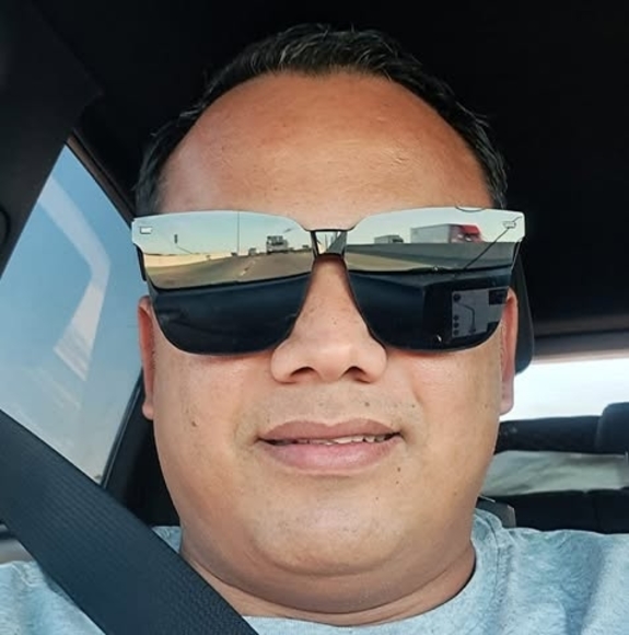 Profile Picture of Dennis Calderon (@denniscalder972) on Poshmark