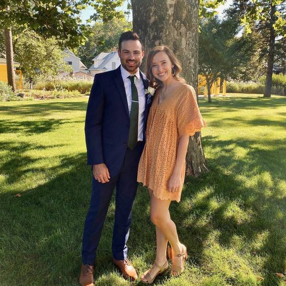 Profile Picture of Taylor Wiese (@taylorwiese566) on Poshmark