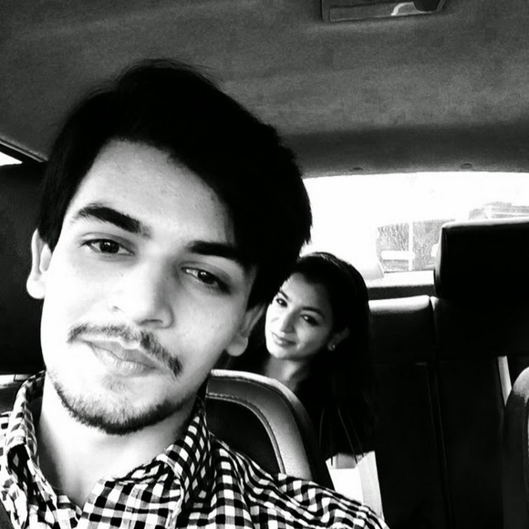 Profile Picture of Raghav Gupta (@raghavgupta2508) on Poshmark