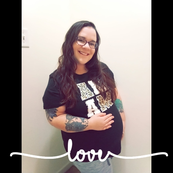 Profile Picture of Rachel Harris (@rachelvharris92) on Poshmark