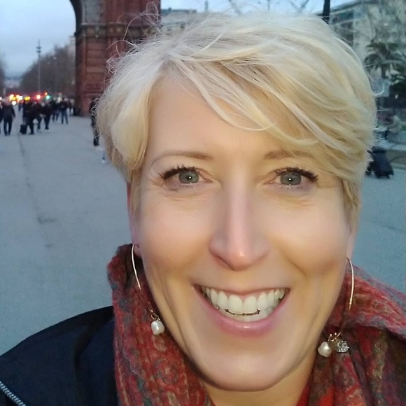 Profile Picture of Nancy Chamberlain (@nancysway1970) on Poshmark