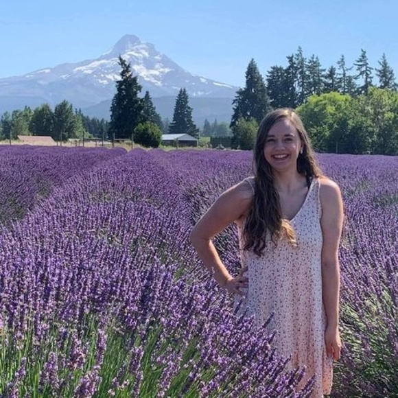 Profile Picture of Carly Knight (@carlykitty4) on Poshmark