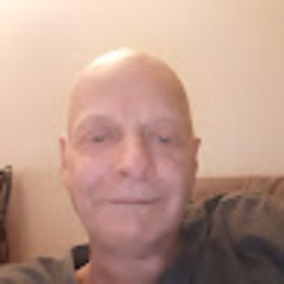 Profile Picture of David Scolack (@davidscolack79) on Poshmark