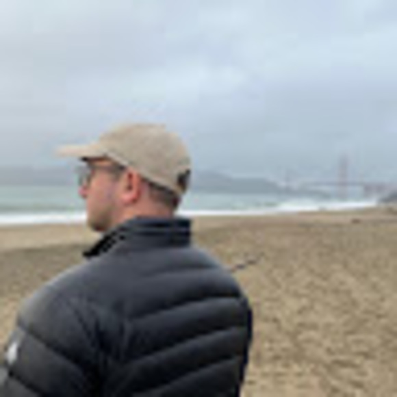 Profile Picture of Adam Hochberg (@adamshochberg95) on Poshmark