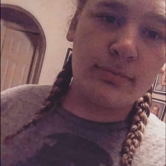 Profile Picture of Tanner Levendoski (@tannerl70100) on Poshmark