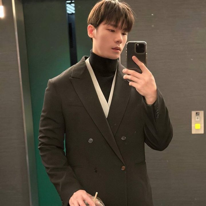 Profile Picture of Choe chun hyun (@choe.y.h) on Tiktok