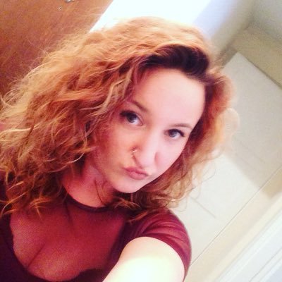 Profile Picture of Phoebe Ward (@phoebeXfairy) on Twitter