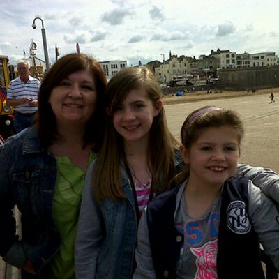 Profile Picture of Sharon Doherty (@shazzikins) on Twitter