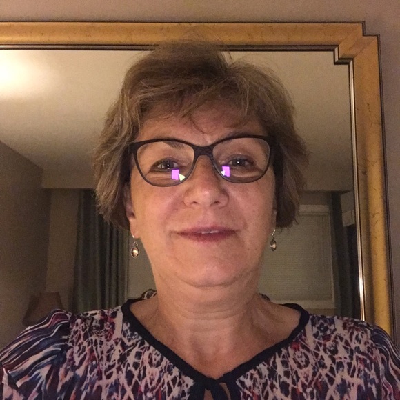Profile Picture of Deli Micu (@delimicu) on Poshmark
