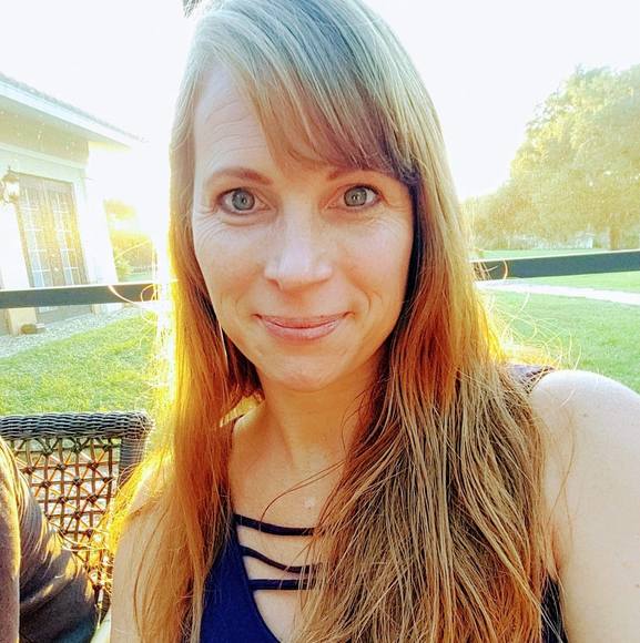 Profile Picture of Hope Wilkins (@hopefloats365) on Poshmark
