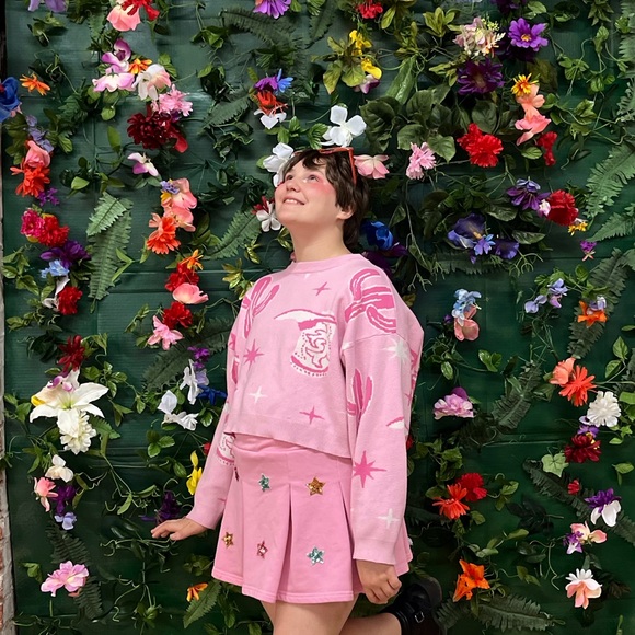 Edith Kosterpelding - Poshmark Profile Picture of Edith Kosterpelding (@imacoolswiftie) on Poshmark