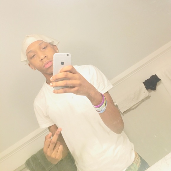 Profile Picture of Chris Latimer (@ynchris60s) on Poshmark