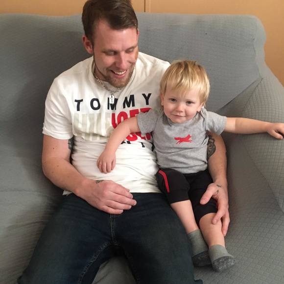 Profile Picture of Travis Gray (@vegasgee0033) on Poshmark